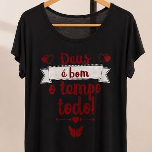 T-Shirt com escrita na frente