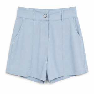 Short feminino azul-claro de cintura alta