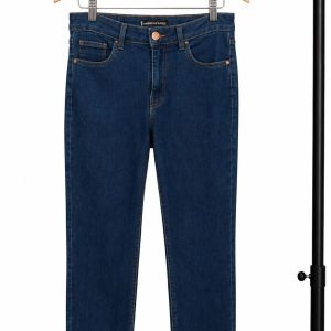 Calça jeans que une conforto