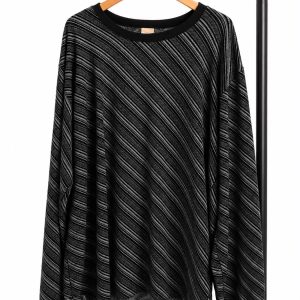 Blusa feminina de manga longa com estampa listrada