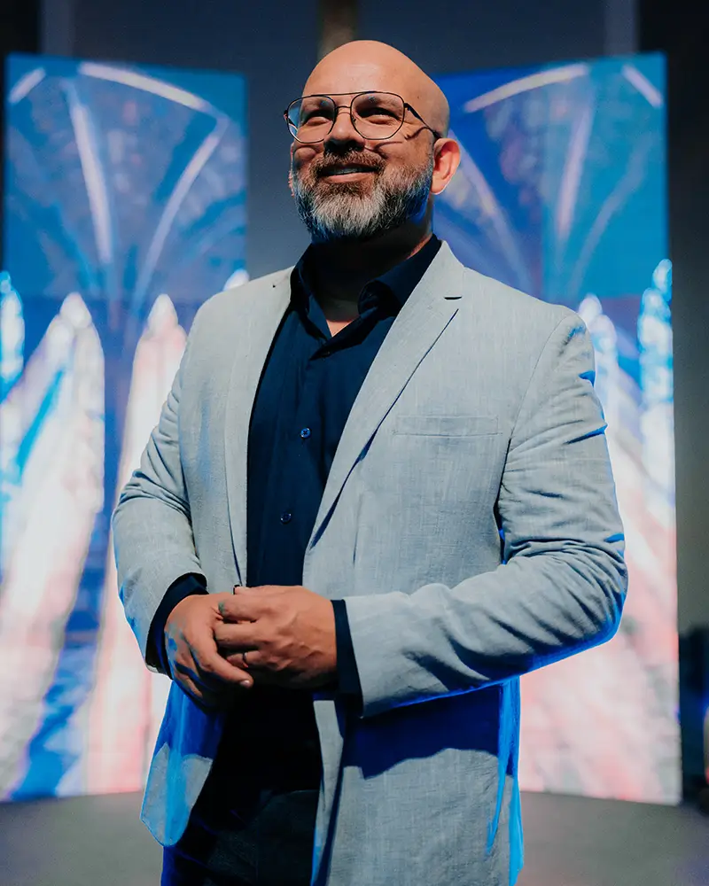 Pastor e Cantor Jonatas Ambrozio
